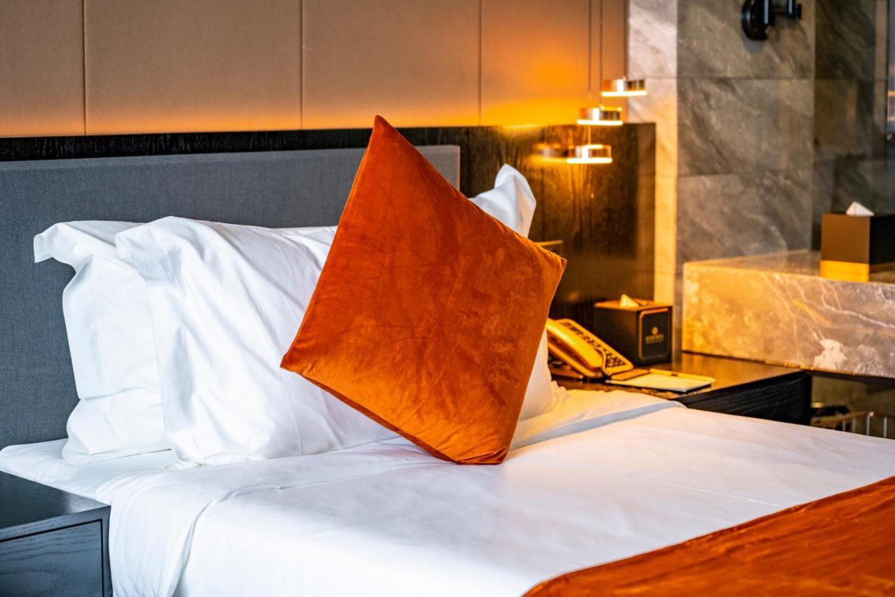 Ocean Hotel Phnom Penh Zewnętrze zdjęcie