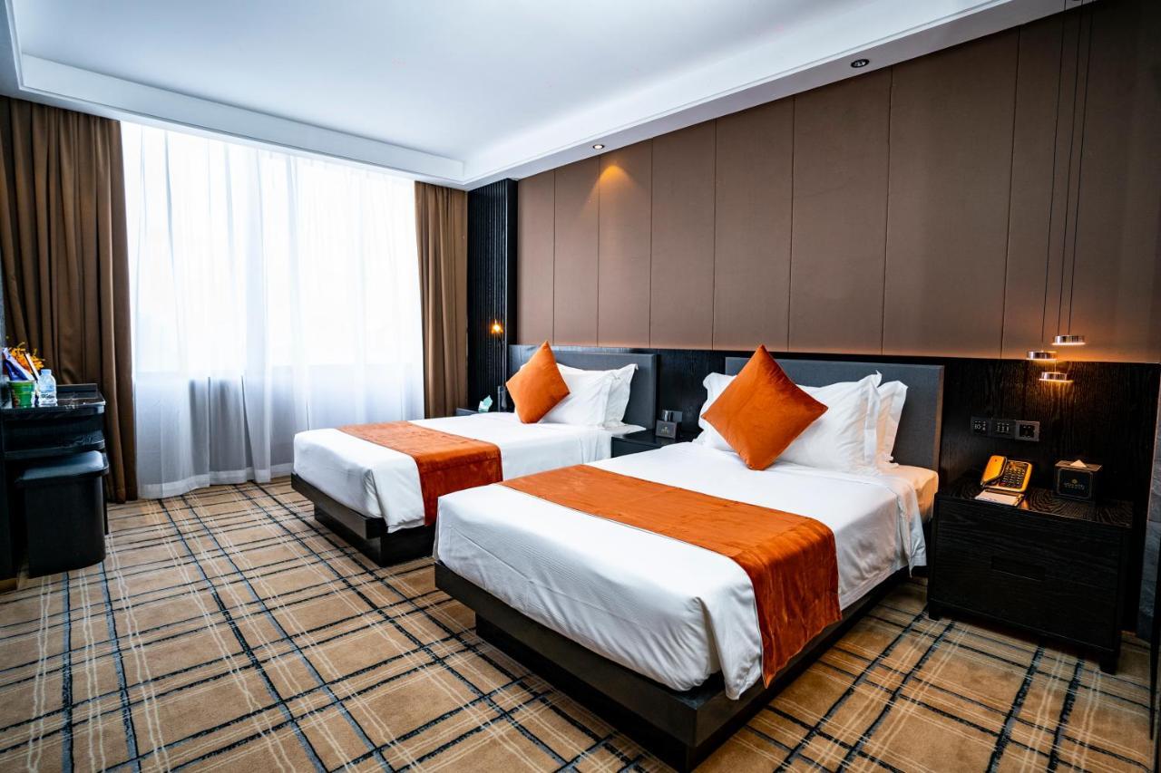 Ocean Hotel Phnom Penh Zewnętrze zdjęcie