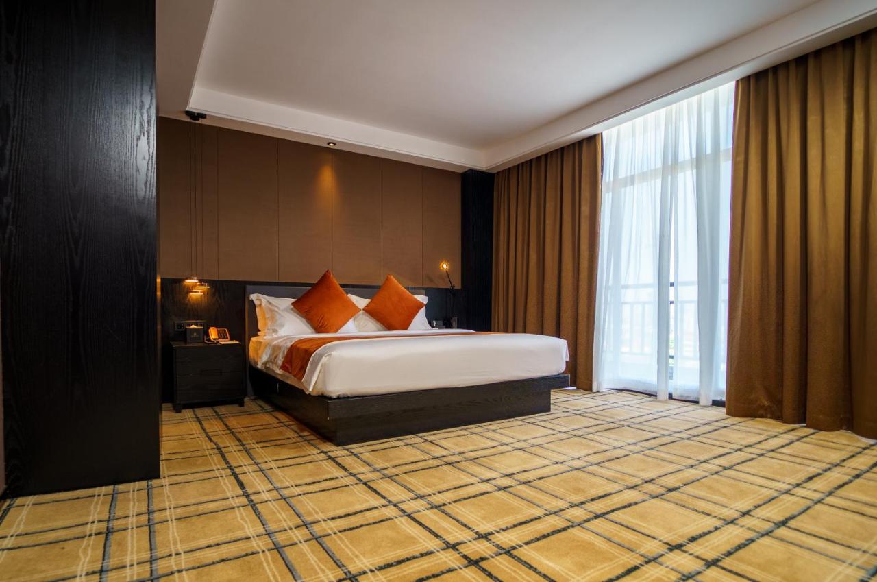 Ocean Hotel Phnom Penh Zewnętrze zdjęcie