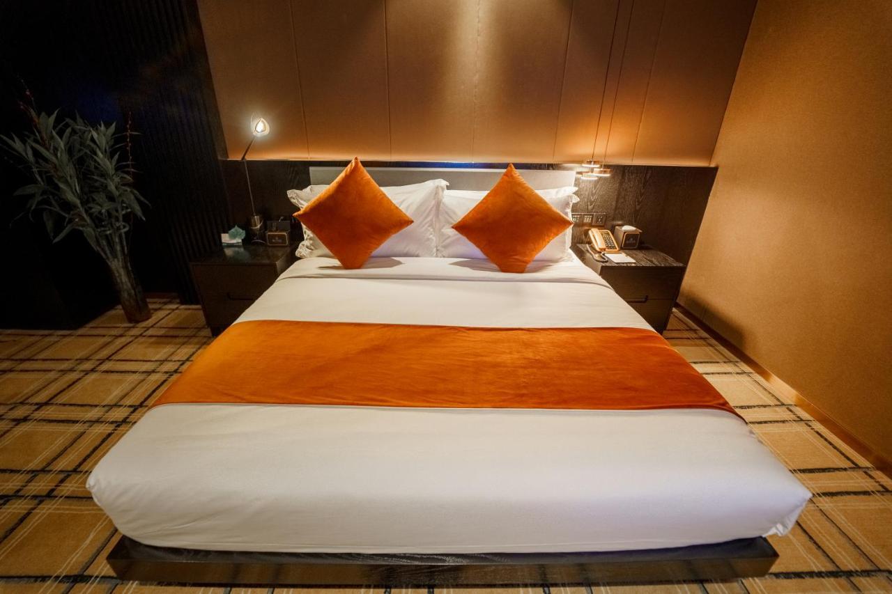 Ocean Hotel Phnom Penh Zewnętrze zdjęcie