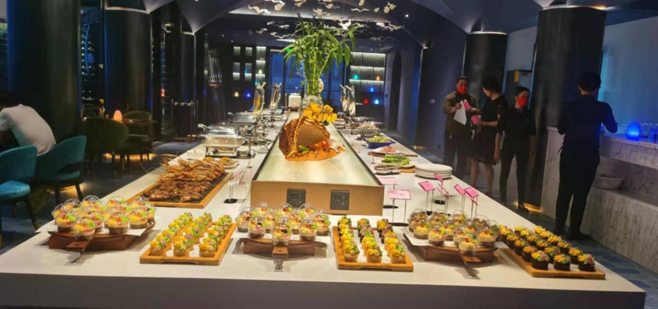 Ocean Hotel Phnom Penh Zewnętrze zdjęcie