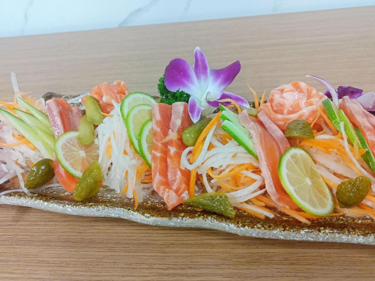 Ocean Hotel Phnom Penh Zewnętrze zdjęcie