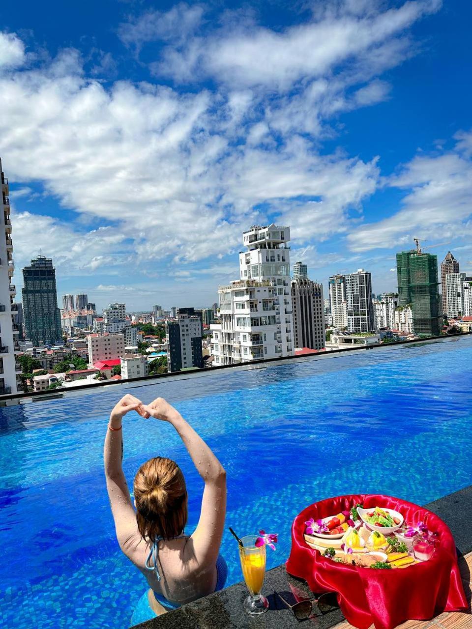 Ocean Hotel Phnom Penh Zewnętrze zdjęcie